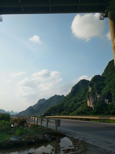 南宁东到马山县周鹿镇怎样坐车，详细点？周鹿到马山坐车多久