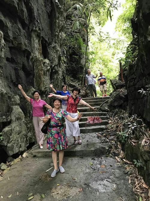 河池到环江牛角寨景区多少公里？环江到大安乡要多久